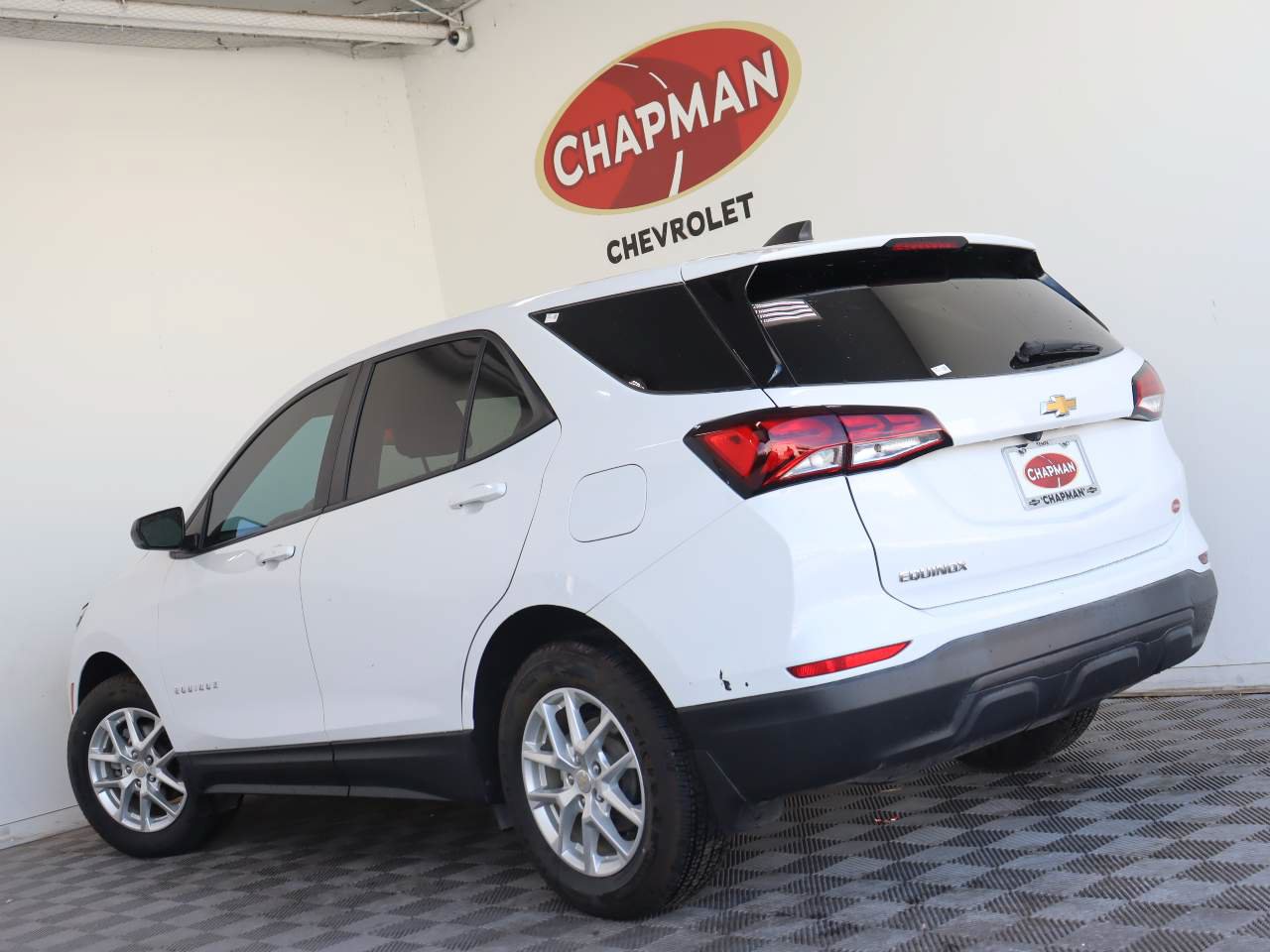 Certified 2023 Chevrolet Equinox LS w/ LS Convenience Package FWD image 4