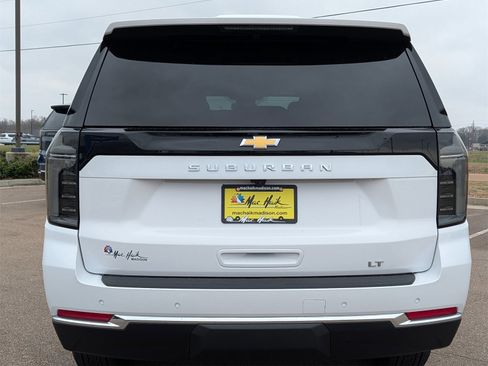 New 2026 Chevrolet Suburban LT w/ Comfort Package image 4