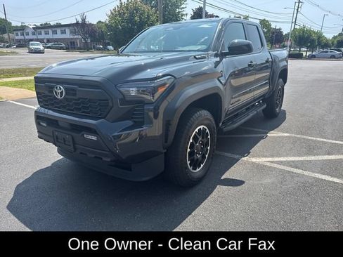Used 2025 Toyota Tacoma TRD Off-Road AWD/4WD image 8