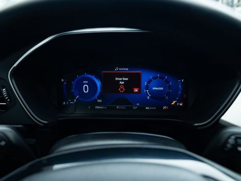 Used 2022 Ford Escape SEL w/ Technology Package image 12