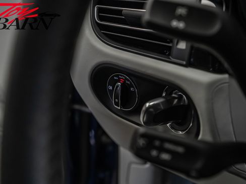 Used 2022 Porsche Macan S image 28