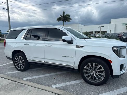 Used 2022 GMC Yukon Denali AWD/4WD image 4