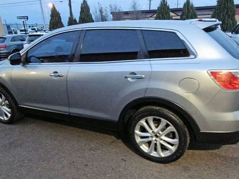 Used 2011 MAZDA CX-9 Grand Touring w/ Moonroof & Bose Audio Pkg image 5