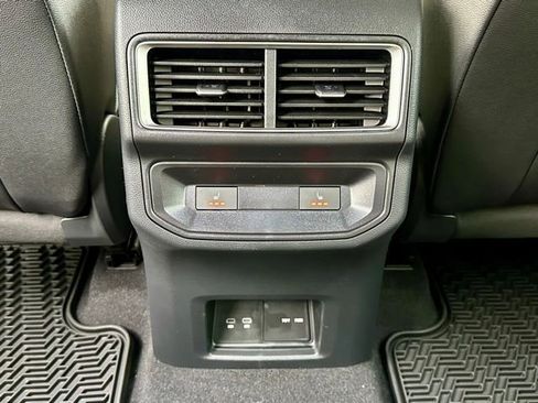 New 2026 Volkswagen Atlas Cross Sport SEL Premium R-Line AWD/4WD image 19