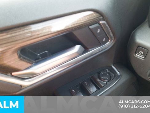 Used 2025 Chevrolet Silverado 1500 LT image 17