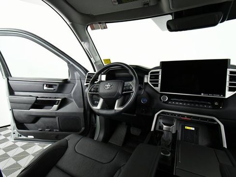 Used 2024 Toyota Sequoia Limited image 19