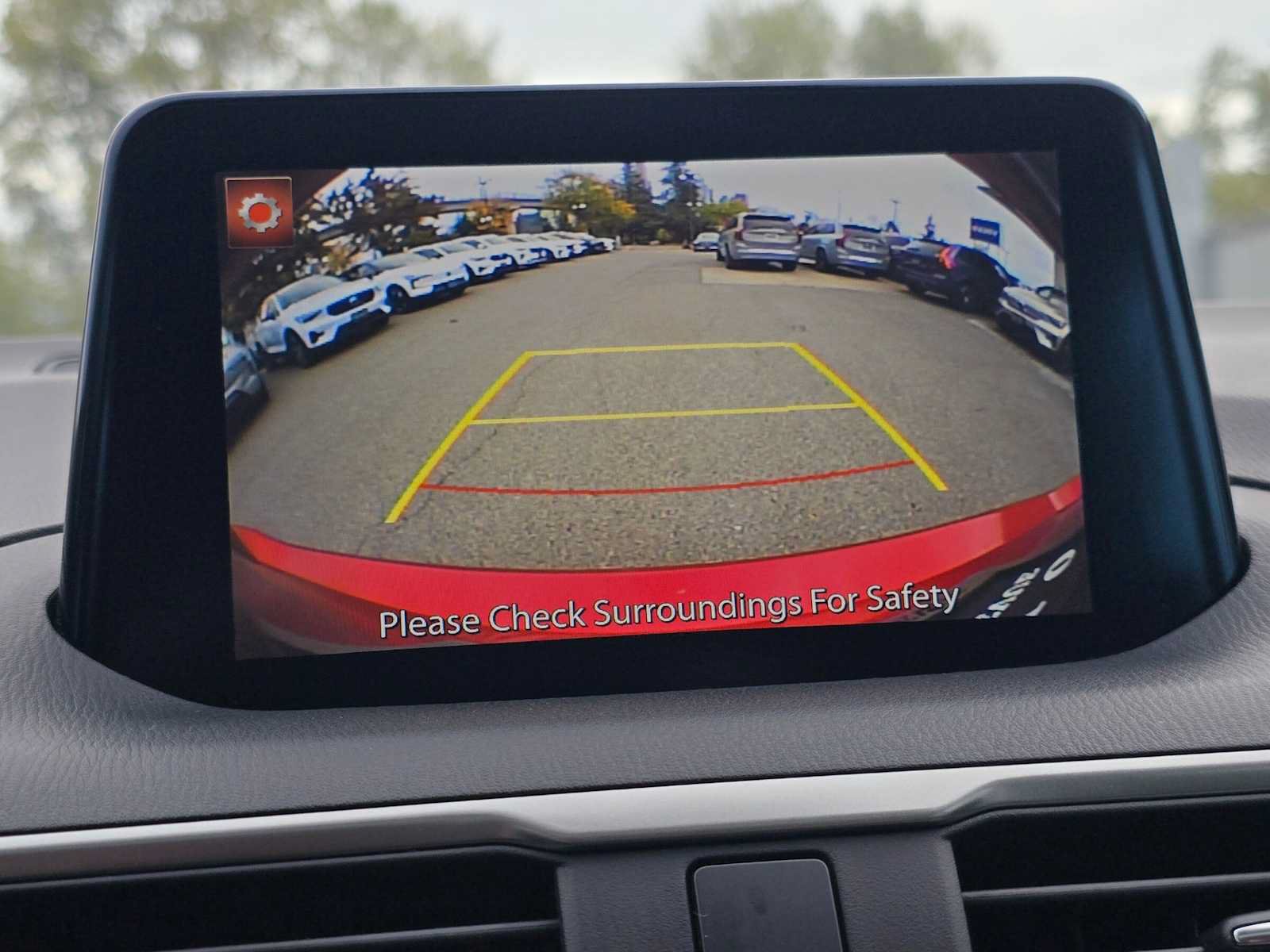 Used 2018 MAZDA MAZDA3 Touring FWD image 25