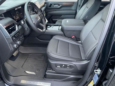 New 2026 GMC Yukon XL Denali w/ Denali Reserve Package image 9