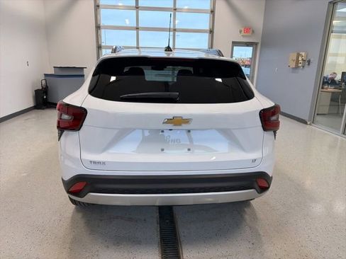 New 2026 Chevrolet Trax LT w/ Driver Confidence Package image 7