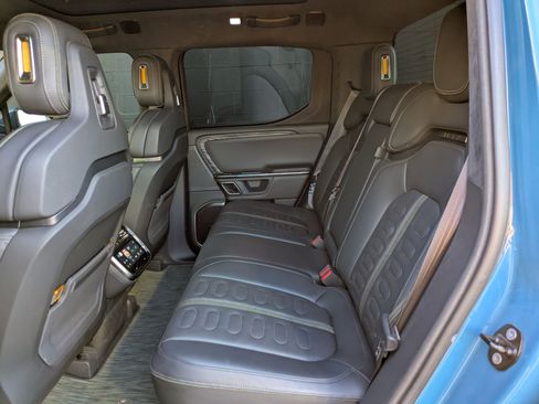 Used 2022 Rivian R1T Launch Edition image 22