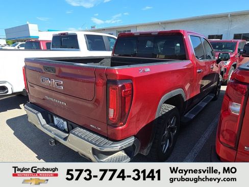 Used 2023 GMC Sierra 1500 SLT w/ SLT Premium Plus Package AWD/4WD image 7