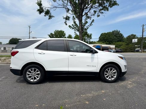 Used 2020 Chevrolet Equinox LS w/ LS Convenience Package FWD image 7
