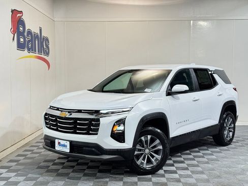 New 2026 Chevrolet Equinox LT image 2