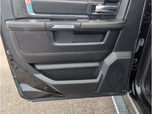 Used 2017 RAM 3500 Laramie image 34