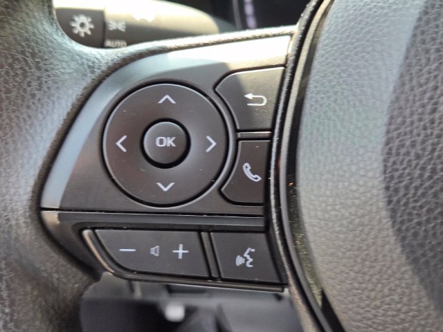 Used 2026 Toyota Corolla LE FWD image 23