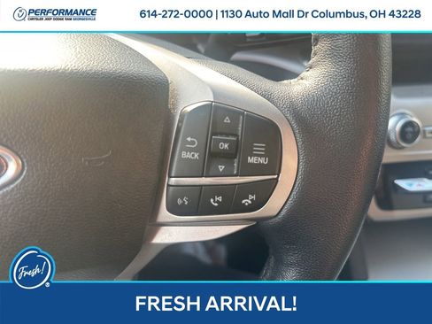 Used 2023 Ford Explorer XLT image 18