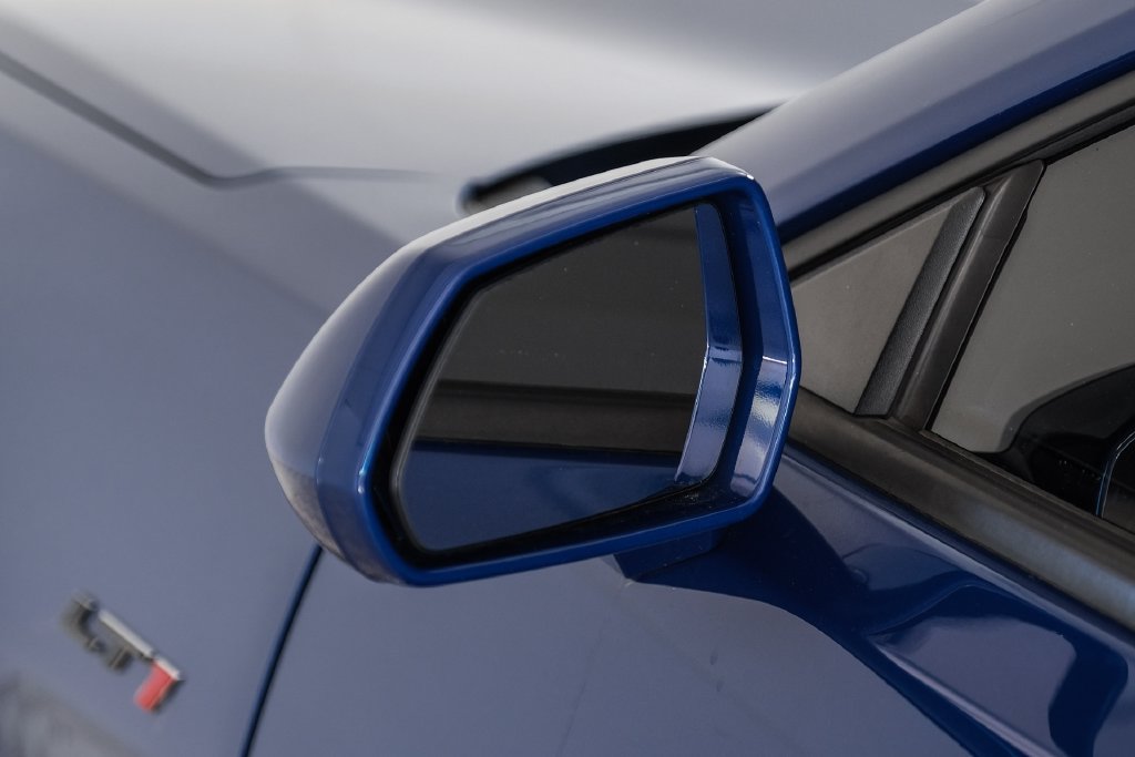 Used 2020 Chevrolet Camaro LT RWD image 38