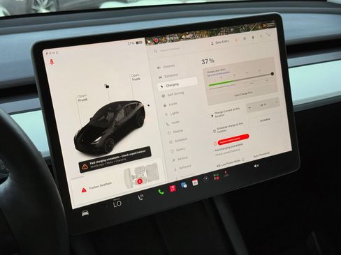 Used 2021 Tesla Model Y Long Range AWD/4WD image 35
