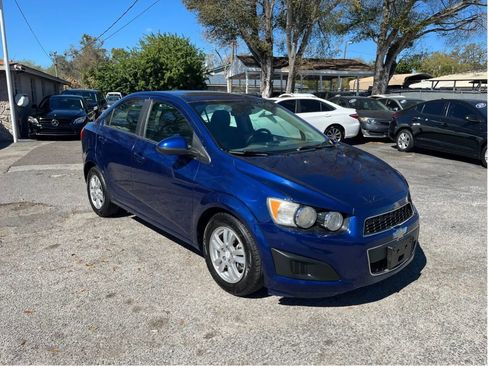 Used 2012 Chevrolet Sonic LT image 3