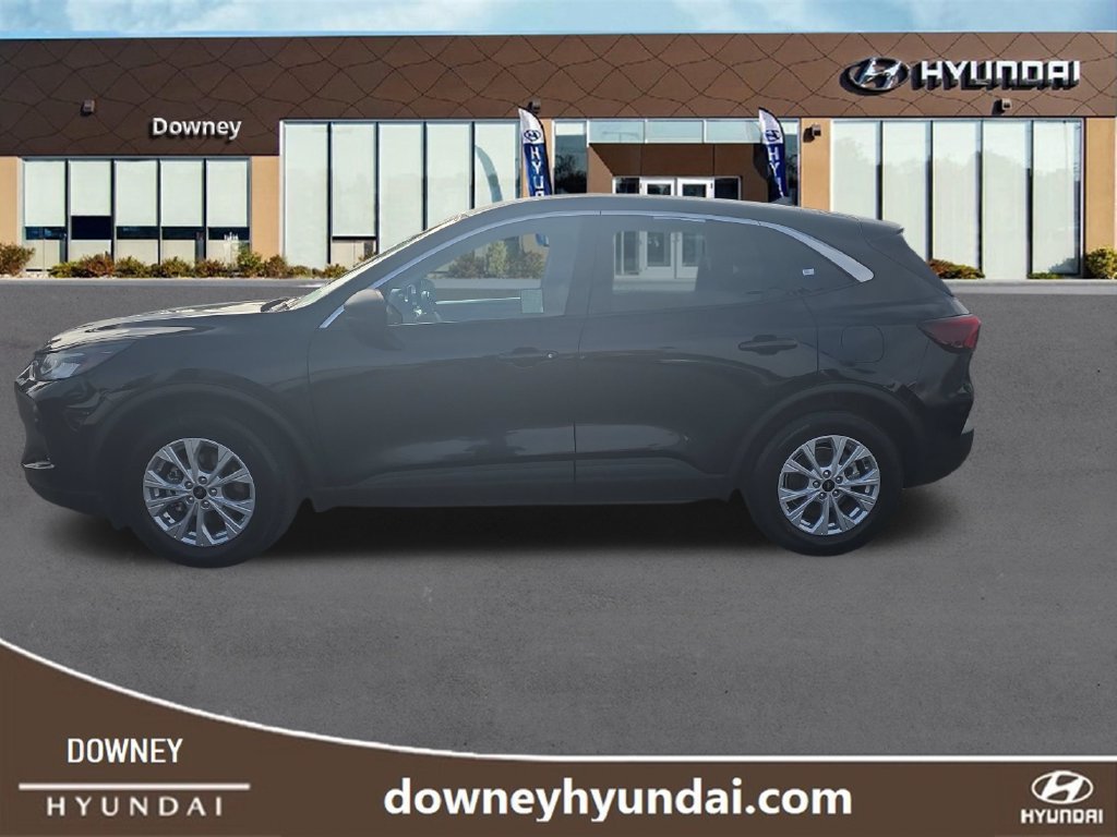 Used 2024 Ford Escape Active FWD image 2