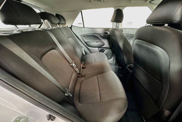 Used 2020 Hyundai Venue SE FWD image 24