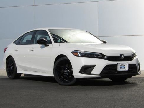 Used 2023 Honda Civic Sport image 1