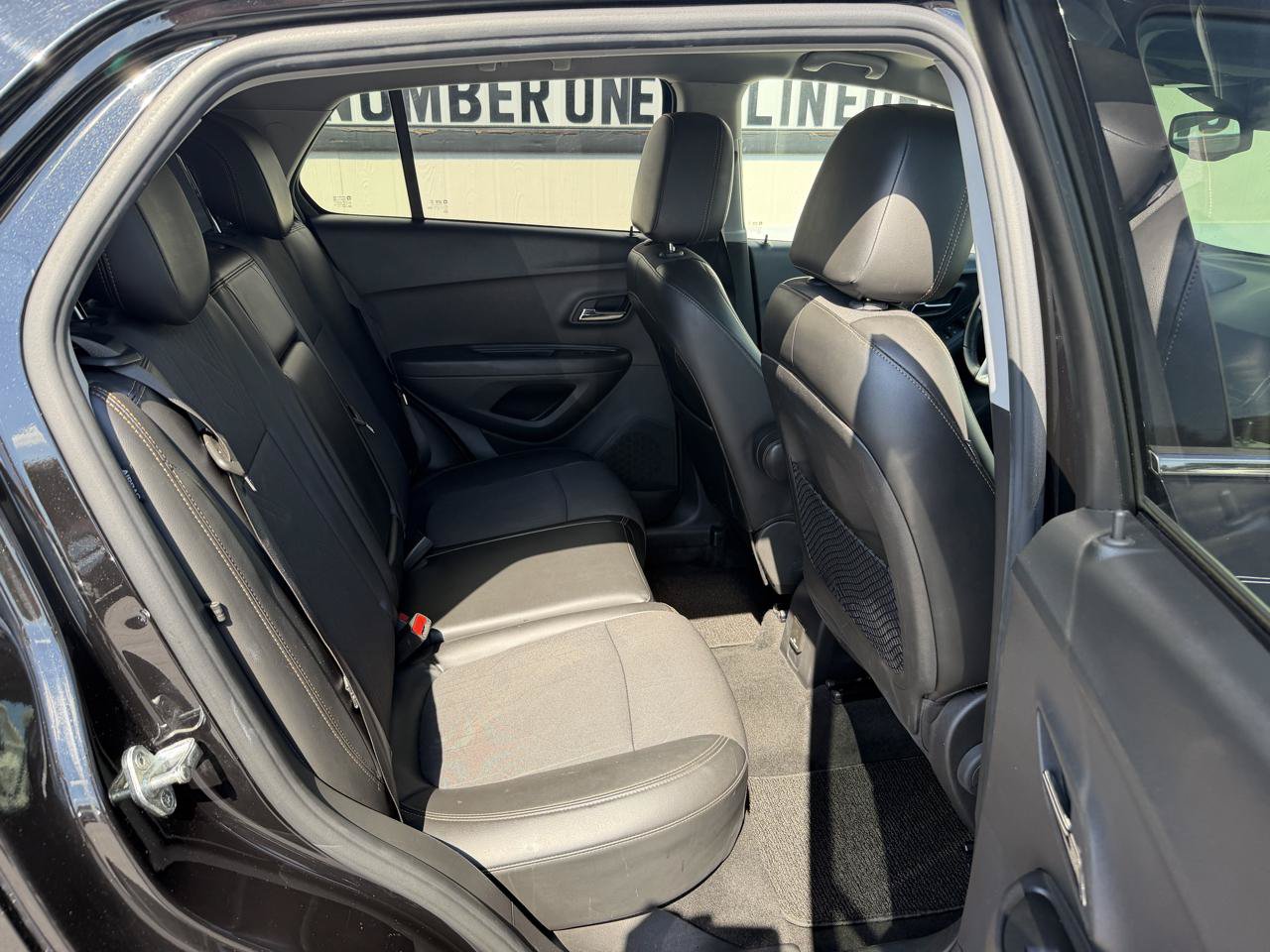 Used 2019 Chevrolet Trax LT w/ LT Convenience Package FWD image 24