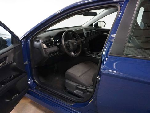 Used 2025 Toyota Camry LE image 8