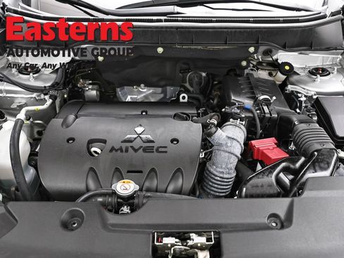 Used 2025 Mitsubishi Outlander Sport SE AWD/4WD image 7