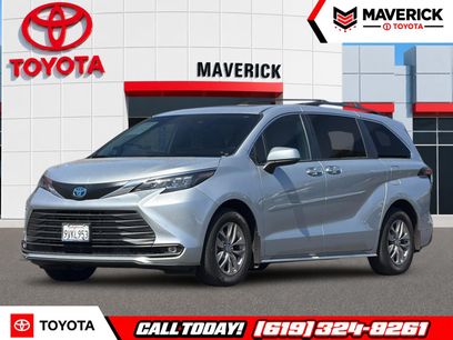 Used 2025 Toyota Sienna XLE w/ XLE Plus Package
