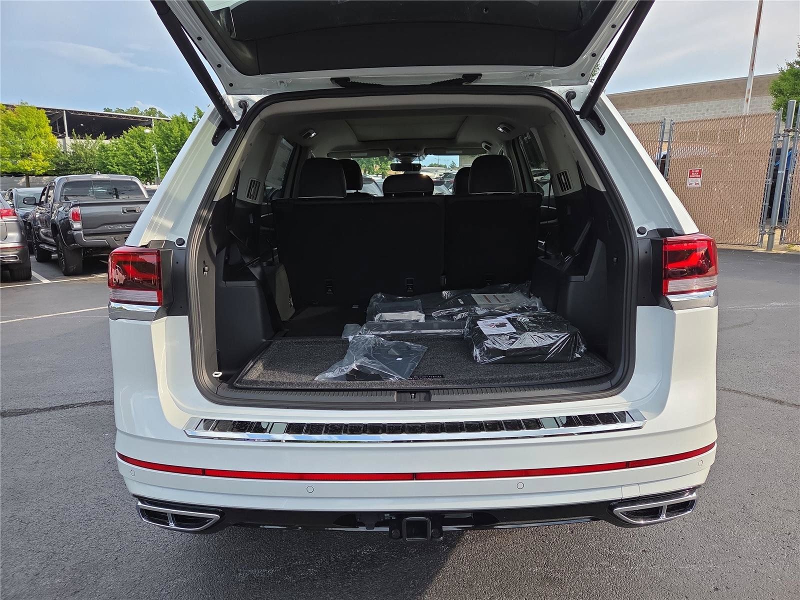New 2026 Volkswagen Atlas SEL Premium R-Line AWD/4WD image 5