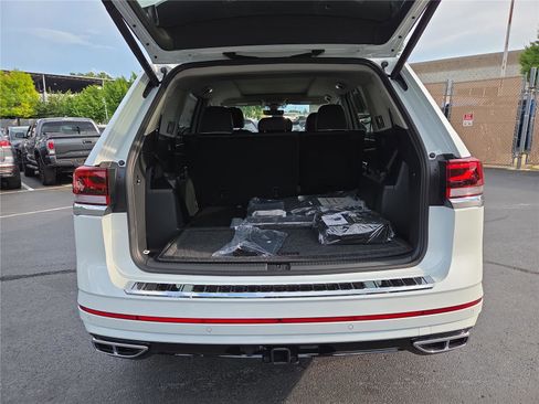 New 2026 Volkswagen Atlas SEL Premium R-Line AWD/4WD image 5