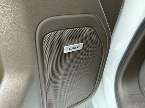 Used 2019 GMC Sierra 1500 SLT w/ SLT Premium Plus Package AWD/4WD image 25