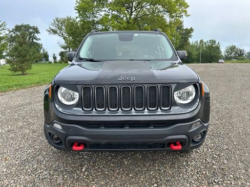 Used 2017 Jeep Renegade Trailhawk w/ Premium Trailhawk Package AWD/4WD image 2