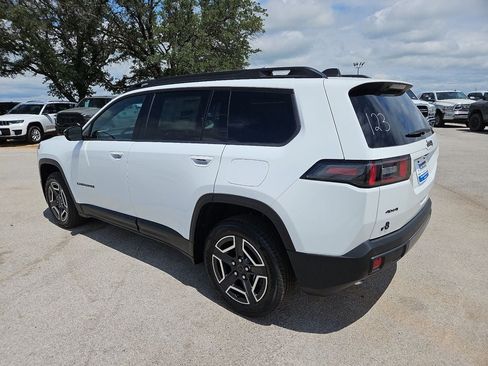 New 2026 Jeep Cherokee Laredo AWD/4WD image 4