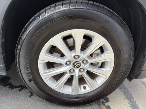 Used 2026 Toyota Grand Highlander AWD image 30