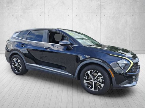 Used 2023 Kia Sportage EX FWD image 1