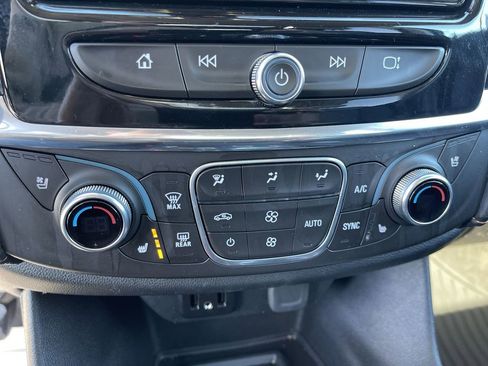 Used 2018 Chevrolet Traverse Premier w/ LPO, 'HIT The Road' Package AWD/4WD image 19