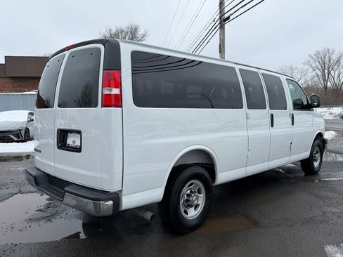 Used 2025 Chevrolet Express 3500 LT w/ LT Preferred Equipment Group RWD image 6