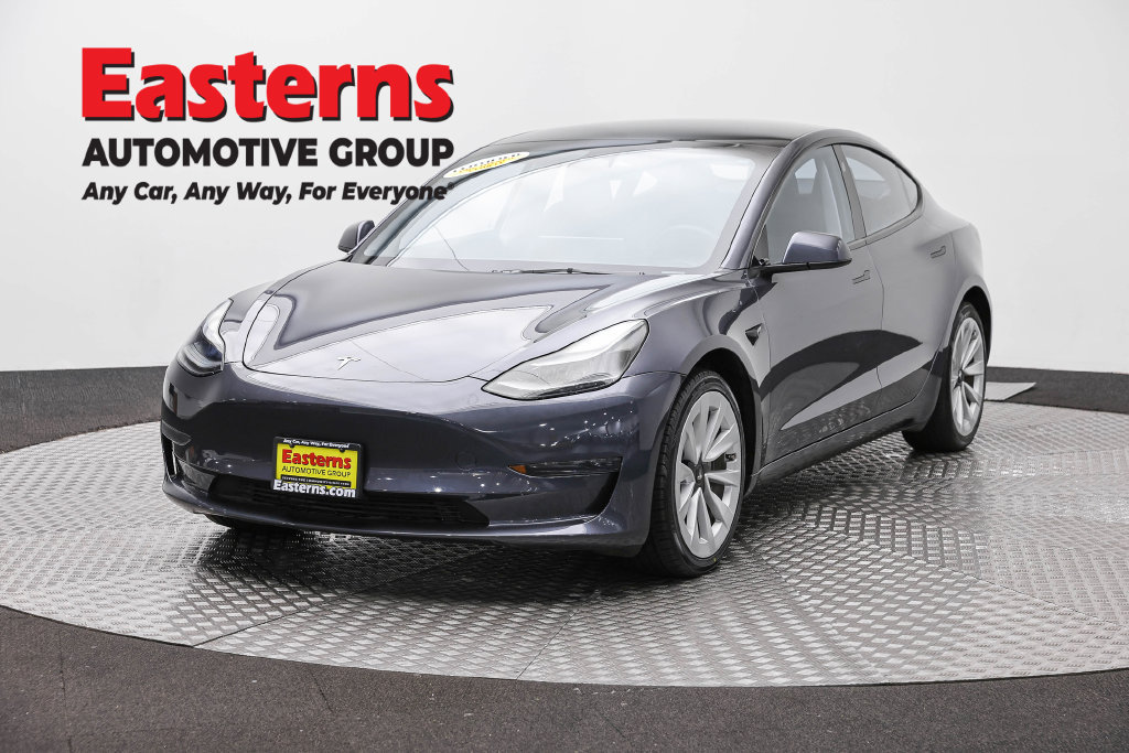 Used 2023 Tesla Model 3 Standard Range RWD image 1
