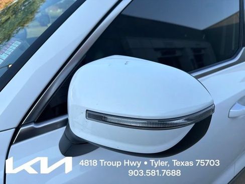 Used 2022 Kia Telluride S FWD image 5