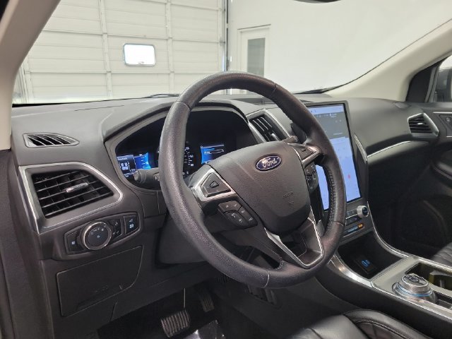 Certified 2024 Ford Edge Titanium AWD/4WD image 21