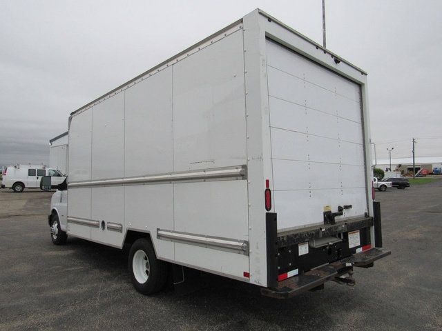 Used 2021 GMC Savana 3500 Extended w/ Power Convenience Package RWD image 5