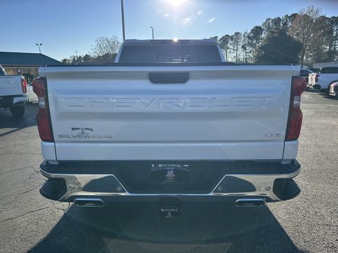 Used 2021 Chevrolet Silverado 1500 LTZ w/ LTZ Premium Package image 7