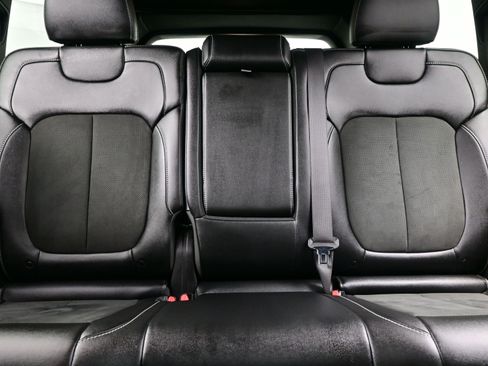 Used 2023 Jeep Grand Cherokee Altitude image 17