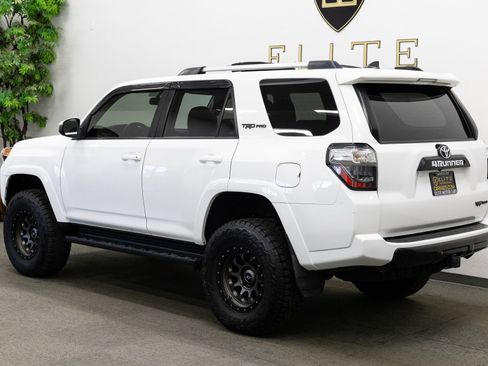 Used 2017 Toyota 4Runner TRD Pro image 3