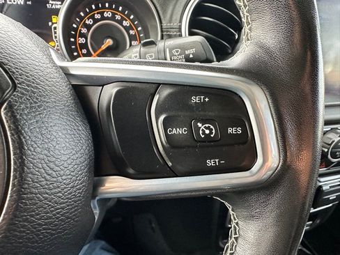 Used 2019 Jeep Wrangler Unlimited Sahara w/ Dual Top Group image 26