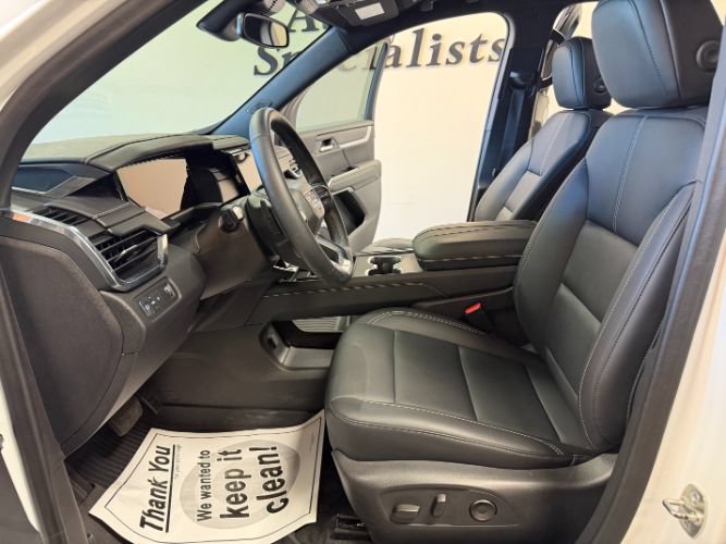 Used 2024 GMC Acadia Elevation w/ Luxury Package FWD image 12