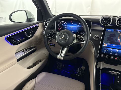 Certified 2025 Mercedes-Benz GLC 350e 4MATIC image 29