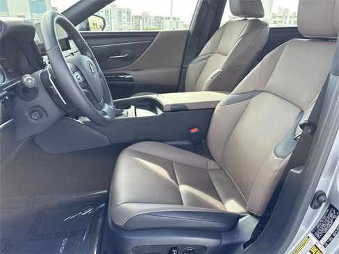 Certified 2025 Lexus ES 300h 300h image 11